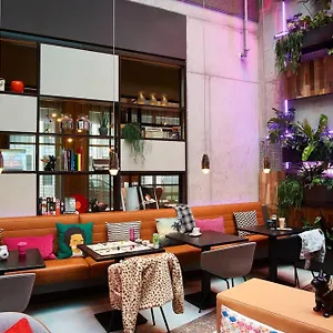Moxy Brussels Center Hotel Ixelles