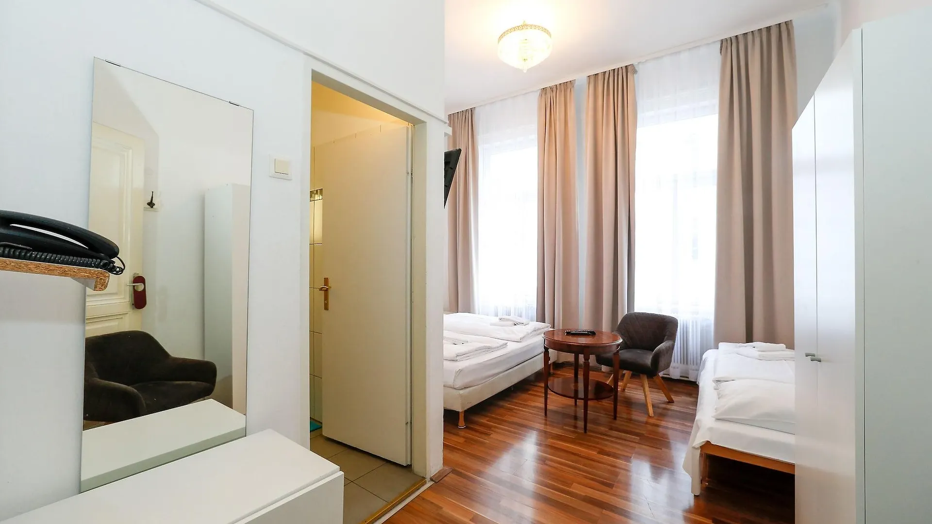 Timeout City Hotel, 5 Min To City Center, Self Check In Viena