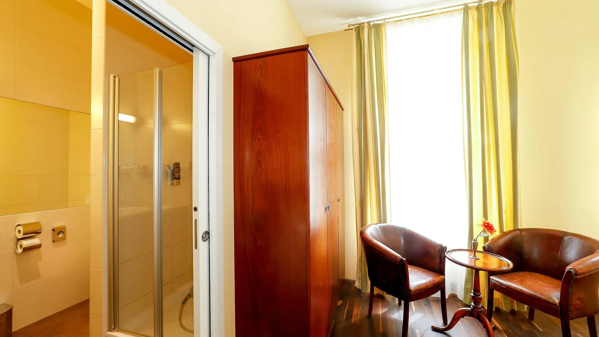 Timeout City Hotel, 5 Min To City Center, Self Check In Wiedeń Hotel