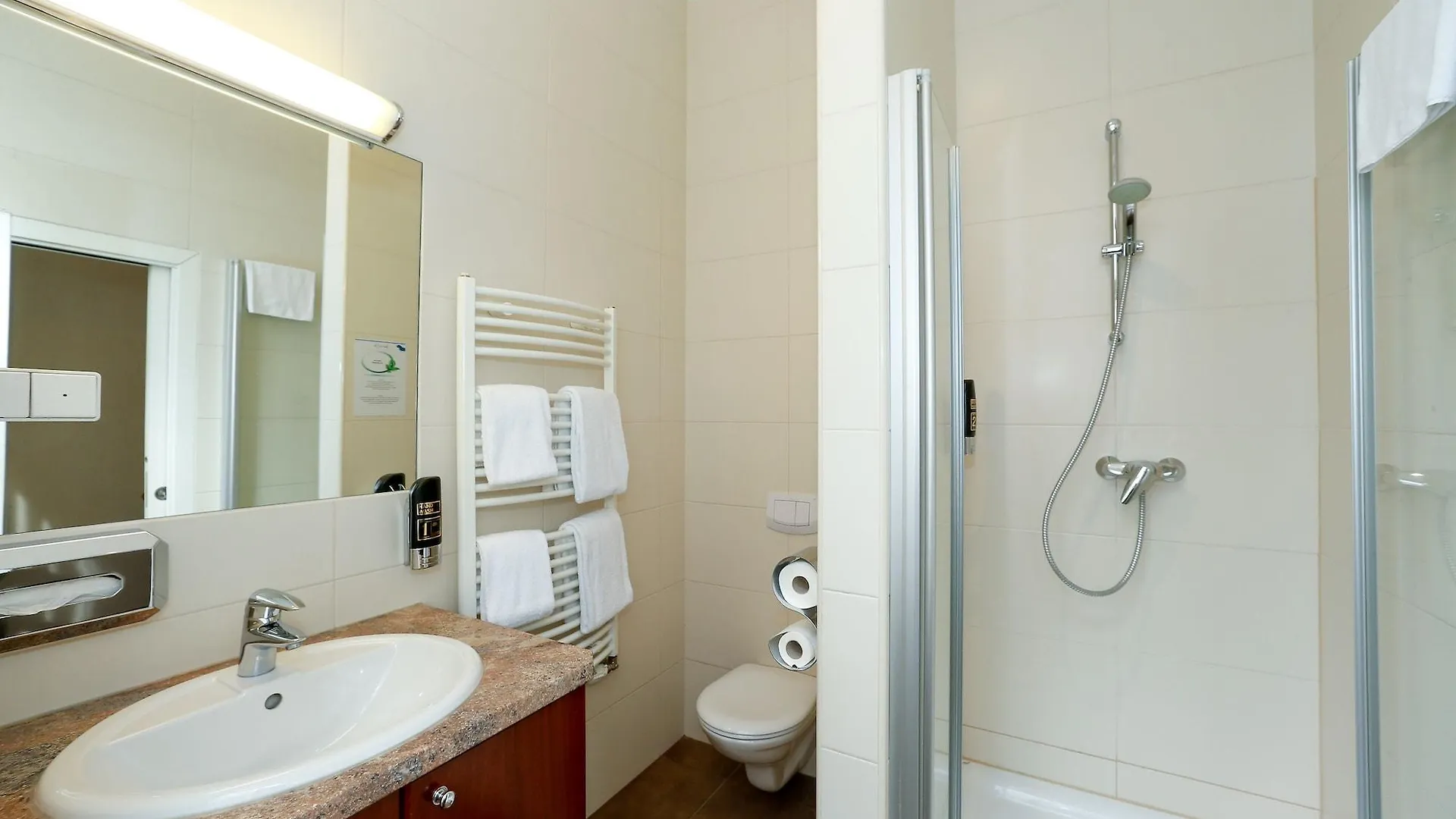 Timeout City Hotel, 5 Min To City Center, Self Check In Wien Hotel